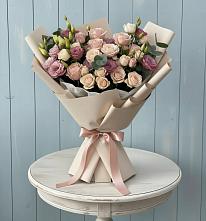 Букет цветов из:  Розы и Лизиантусы в Сарманово