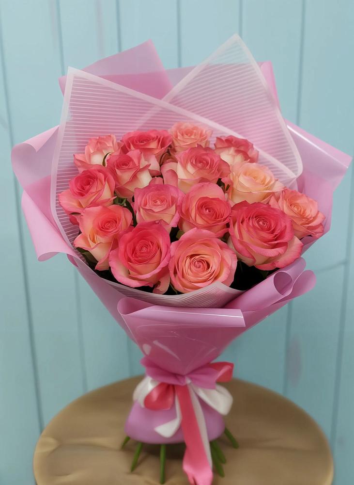 Букет 15 Розовых роз Равель в Сарманово