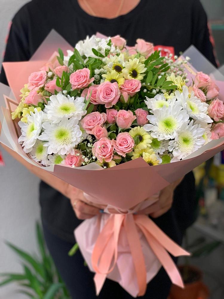 Букет цветов из: Розы и Хризантемы в Сарманово