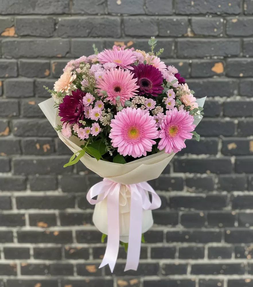 Букет цветов из: Герберы и Хризантемы в Сарманово