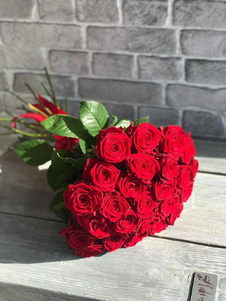 Букет Красные розы Фридом в Сарманово