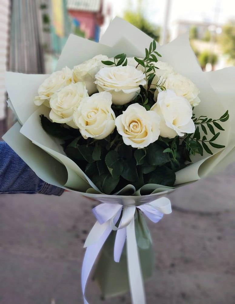Букет Белые розы Проуд в Сарманово