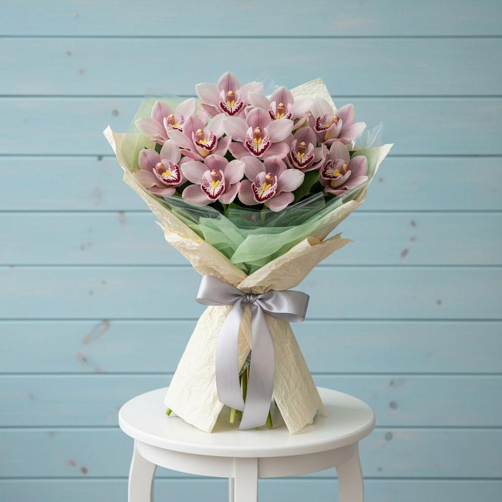 Букет цветов из: Орхидеи и Розы в Сарманово