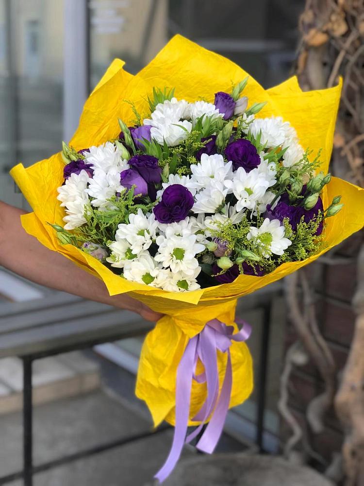 Букет цветов из: Ирисы, Хризантемы и Ромашки в Сарманово