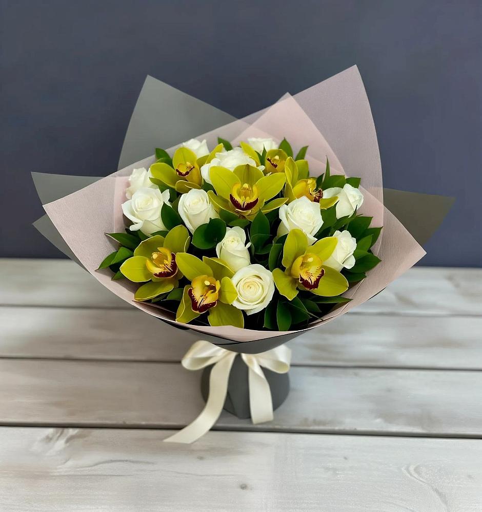 Букет цветов из: Орхидеи и Розы в Сарманово