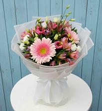 Букет цветов из:  Герберы, Альстромерии и Лизиантусы #REPLACE_PRED# Сарманово