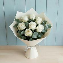 Букет Белые розы в Эвкалипте в Сарманово