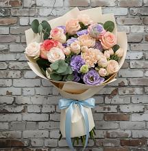 Букет цветов из:  Розы, Лизиантусы и Гвоздики в Сарманово