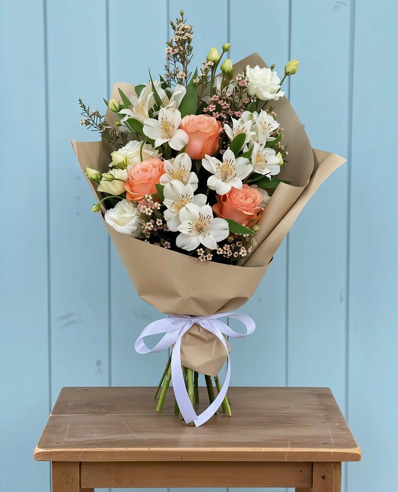 Букет цветов из: Альстромерии, Лизиантусы, Розы и Хризантемы в Сарманово