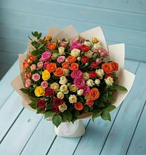 Букет Микс из разноцветных кустовых роз в Сарманово