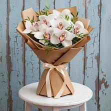 Букет цветов из:  Орхидеи и Розы в Сарманово